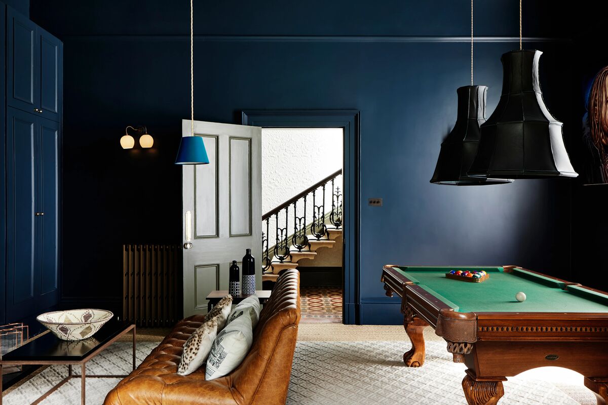 The Transformative Power of Navy Blue Paint