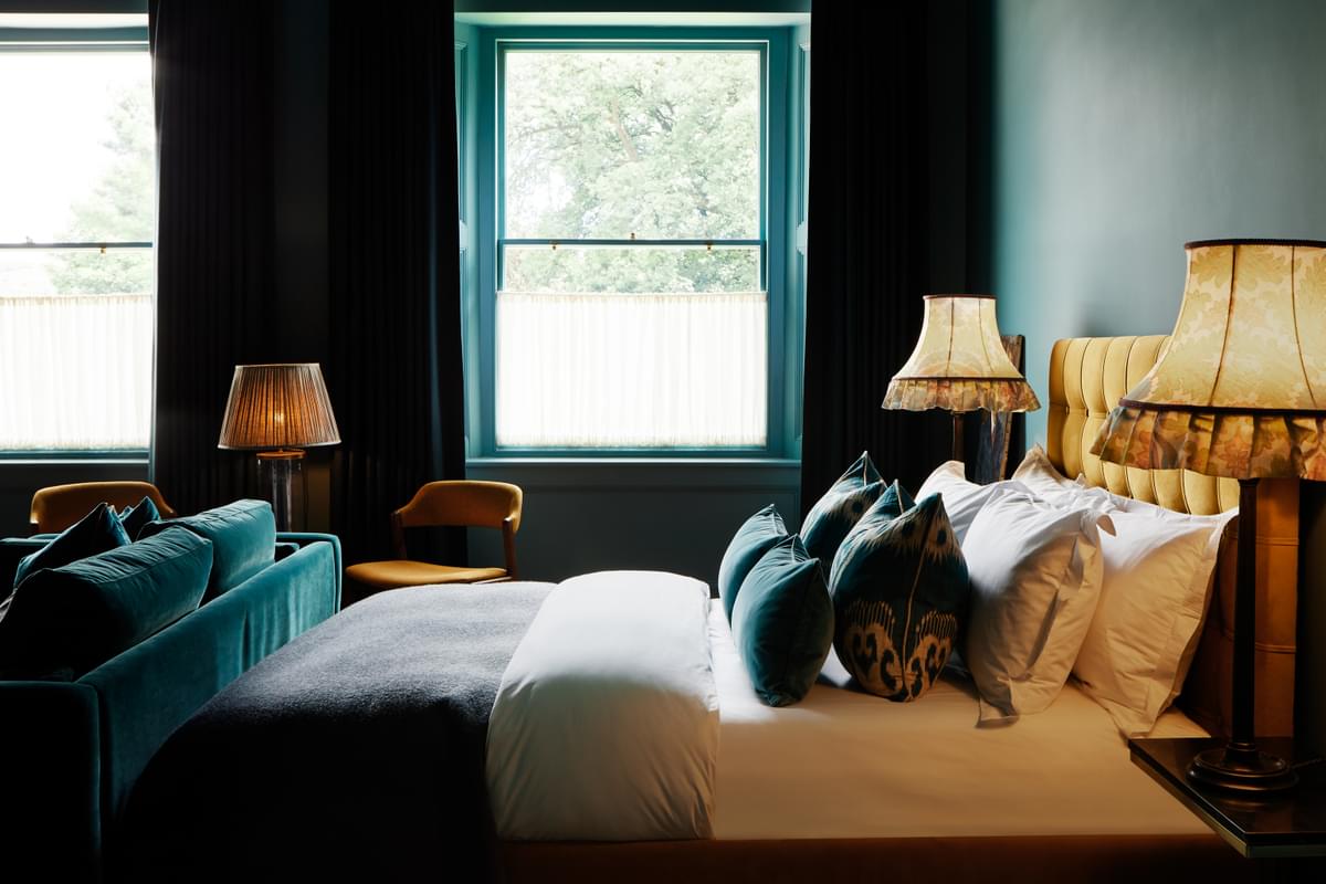 Colour drenching: the latest colourful interiors trend