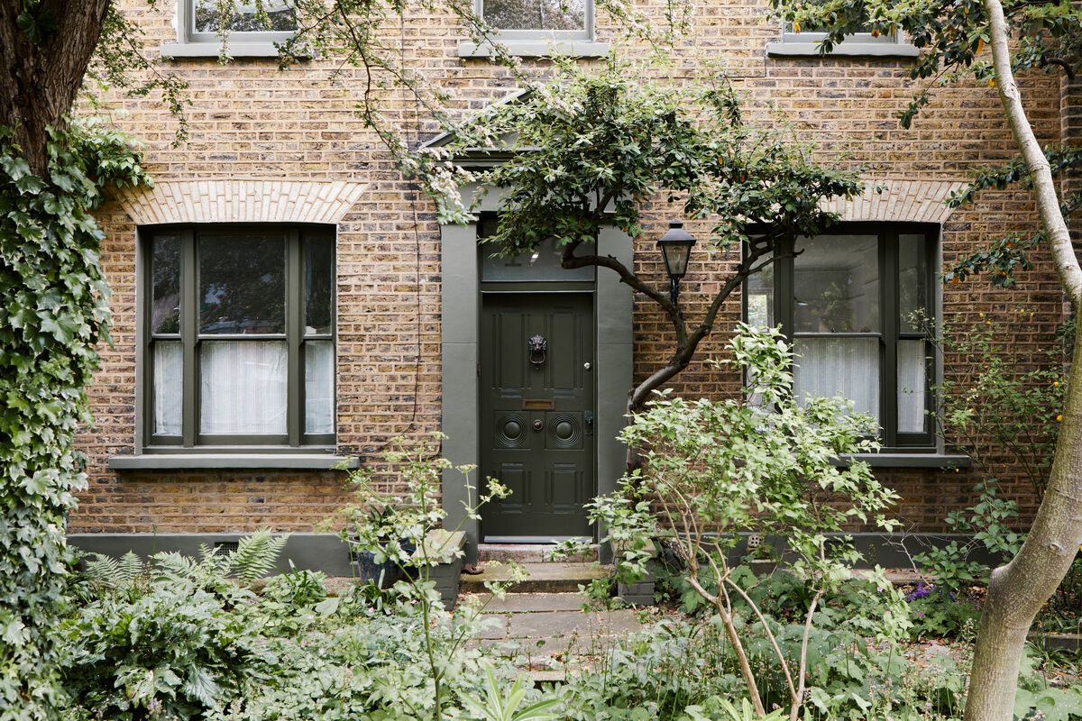 The Complete Guide to Choosing and Painting Your Front Door