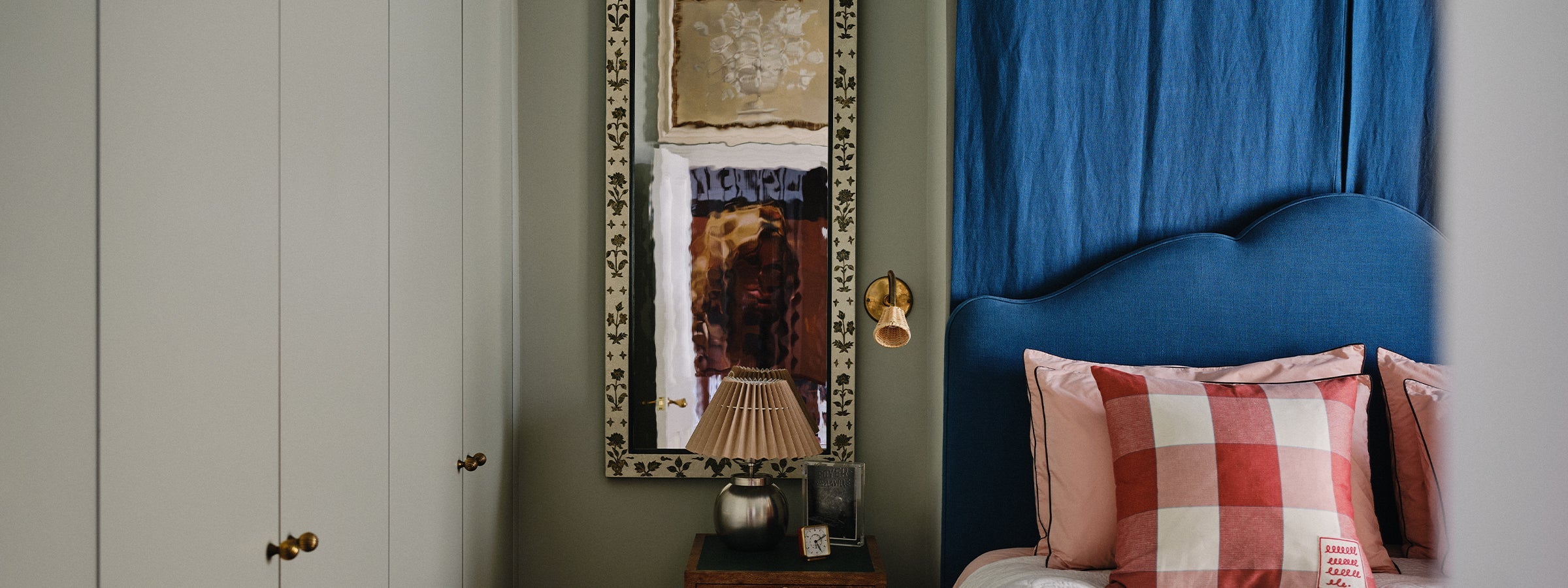 Green Neutral Paints