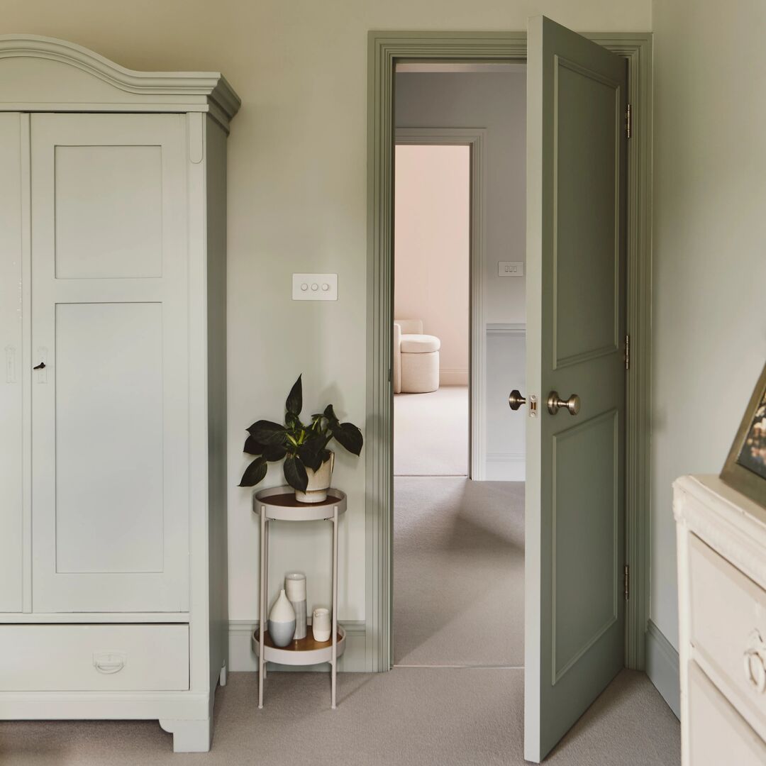 © Beth Davis_hes_Myland_10 Hadley Gardens_June 2024_16_Museum No.151(Walls) - Feed - square.jpg__PID:898ee273-74ce-4052-ac74-7e2038241662