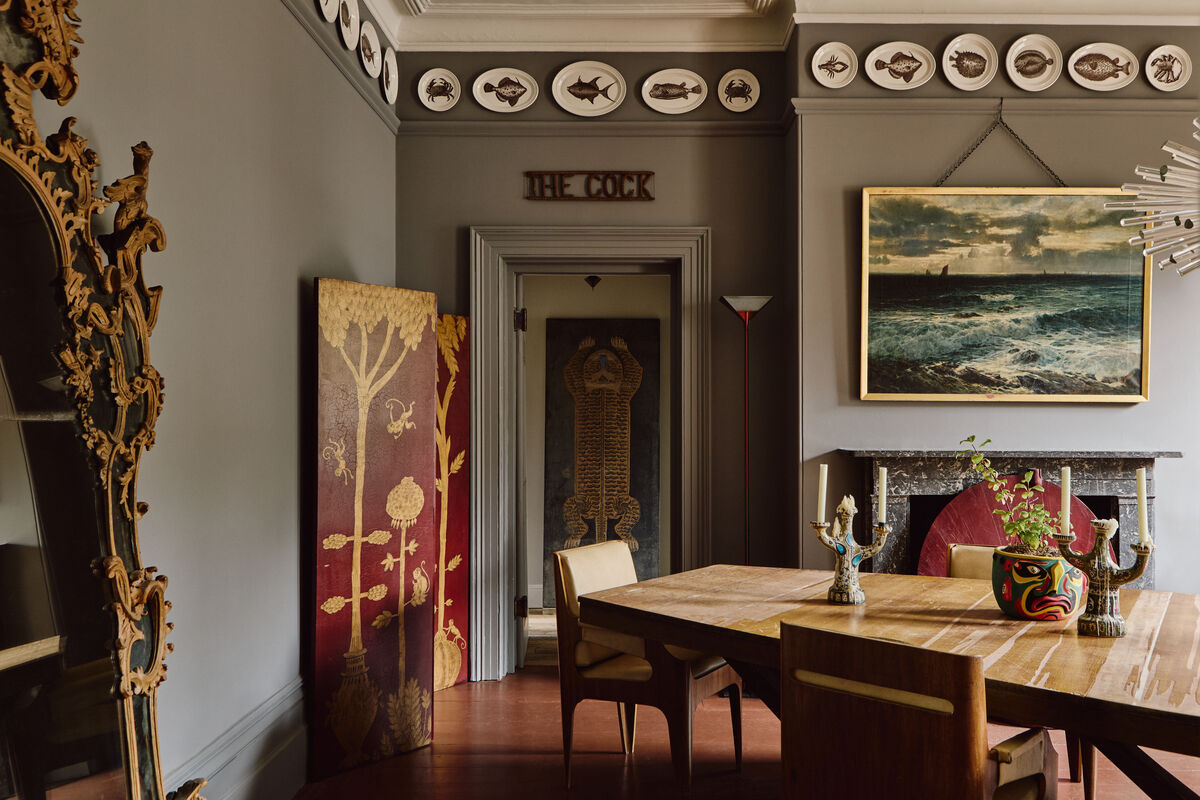 Captain's House Shoot_160424_Chatham_Beth Davis -_Archway House™ No.106 (Walls)_Limestone™ No.55 (Ceiling)_Bespoke Colour (Floors)_Dining Room - Newsletter and web landscape (1).jpg__PID:450d44e8-8a96-40ae-98ed-2fd01c72a9c7